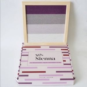 Xo, Sienna Felt Message Board